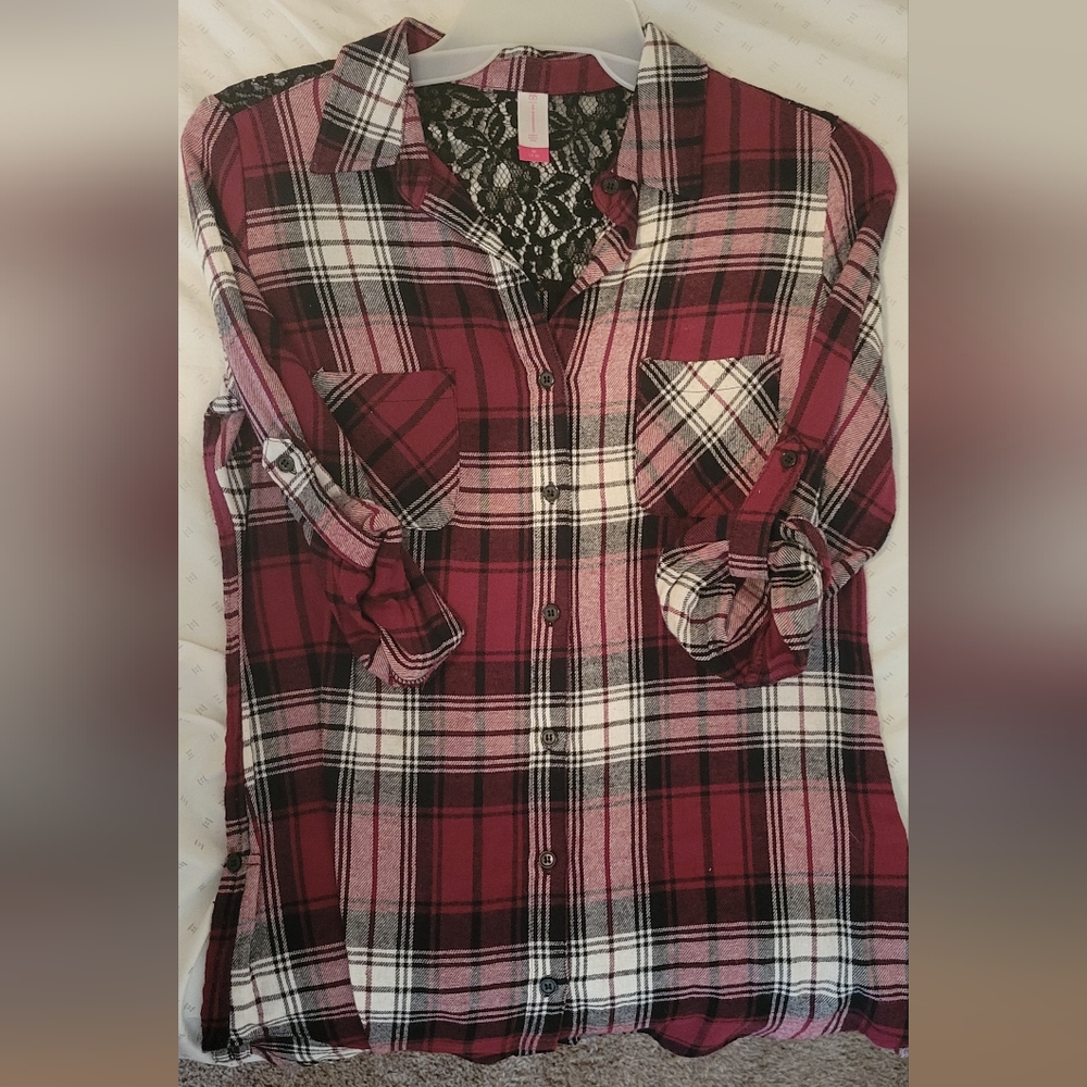 No Boundaries top